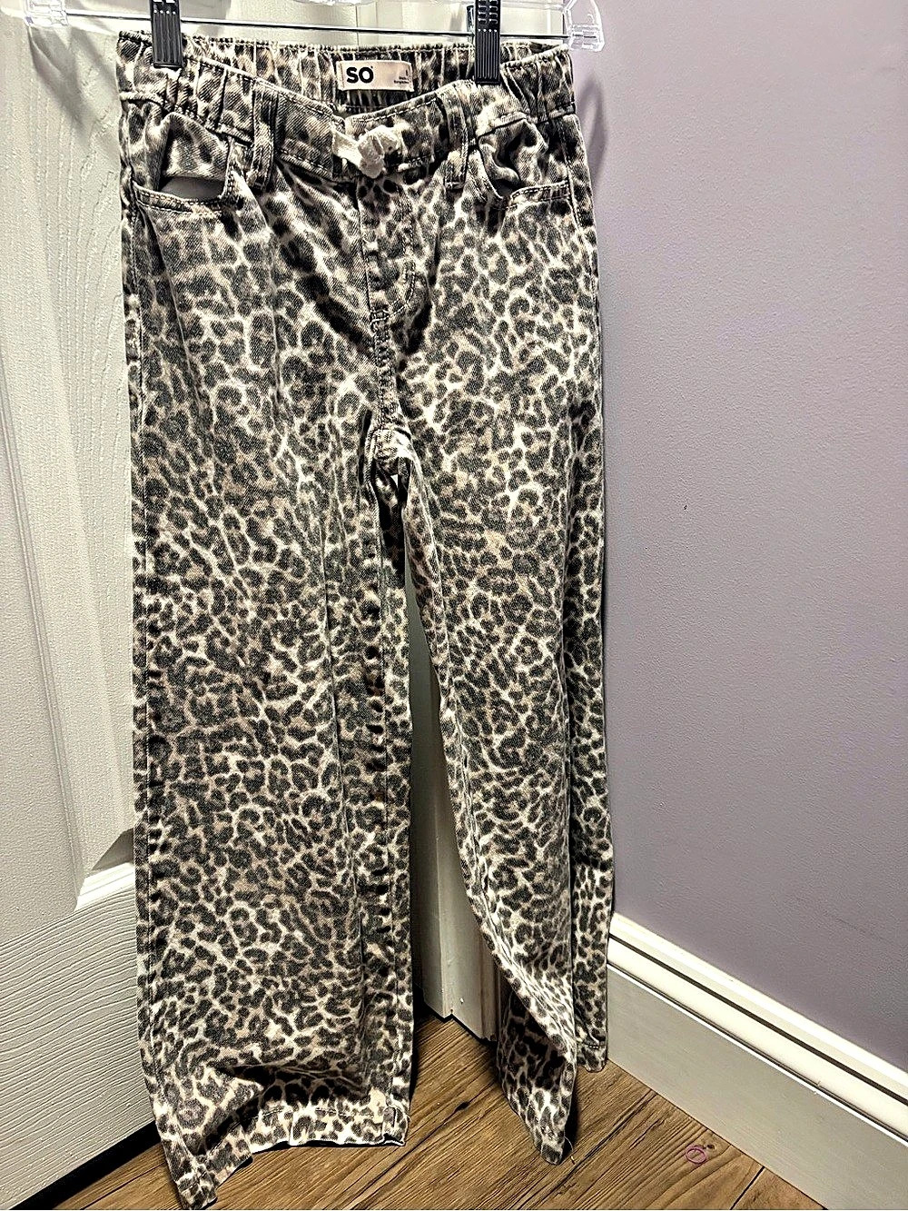 SO Animal Print Wide Leg Pants Size Medium (8) Like New